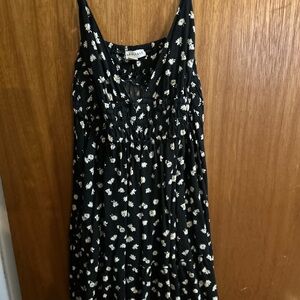 Black Floral Sundress with White Daisies